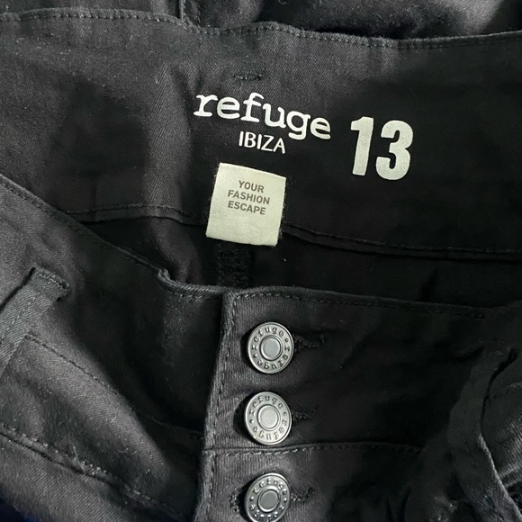 refuge stretchy black jeans in good condition. (Worn: 0) - Picture 3 of 3